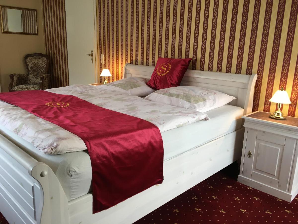Pension Ramona - Hotel Garni Bad Soden-Salmünster エクステリア 写真