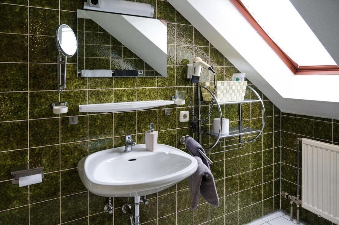 Pension Ramona - Hotel Garni Bad Soden-Salmünster エクステリア 写真